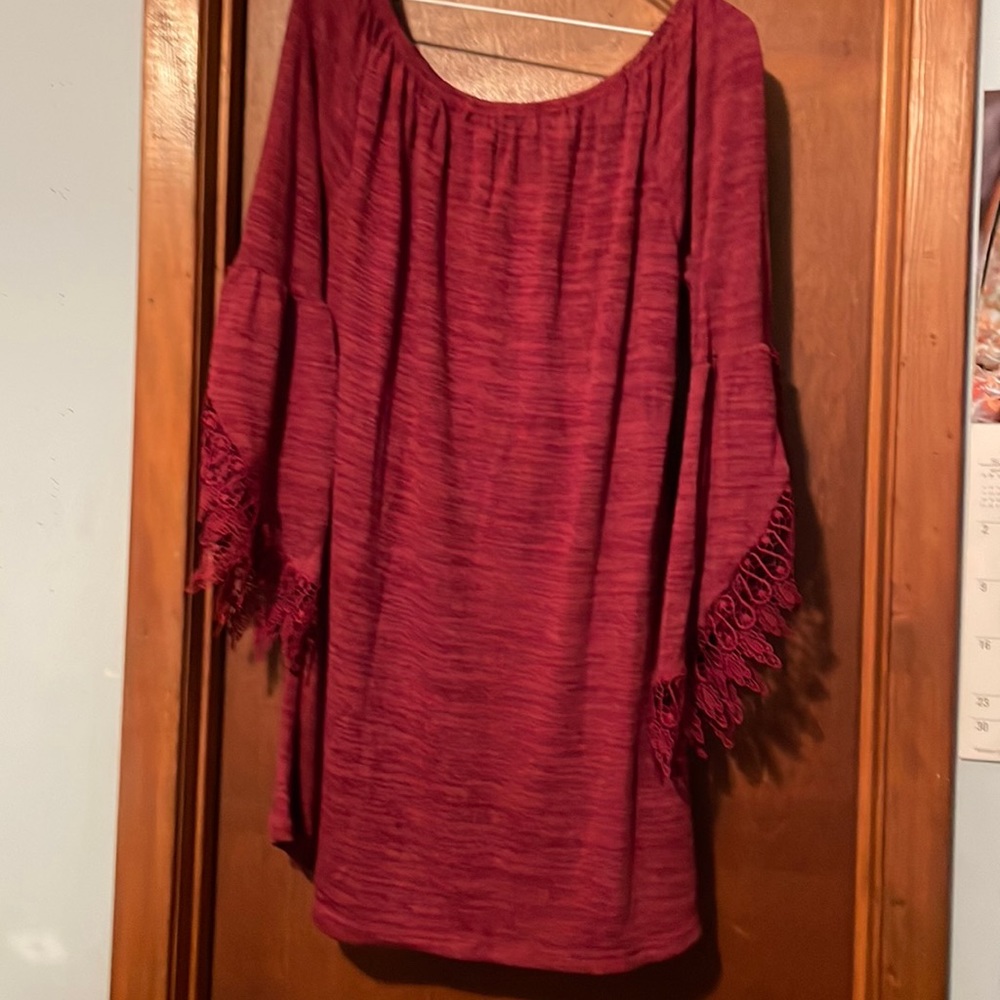 NEVER WORN, red, very soft tunic. GORGEOUS SLEEVES!!!
